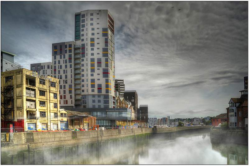 Mist over the river orwell_Russell  Hynard_set.jpg - set